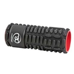 Le Foam Roller Vari-Massage de Fitness-Mad offre toutes les possibiltés d’un foam roller standard avec une surface en relief